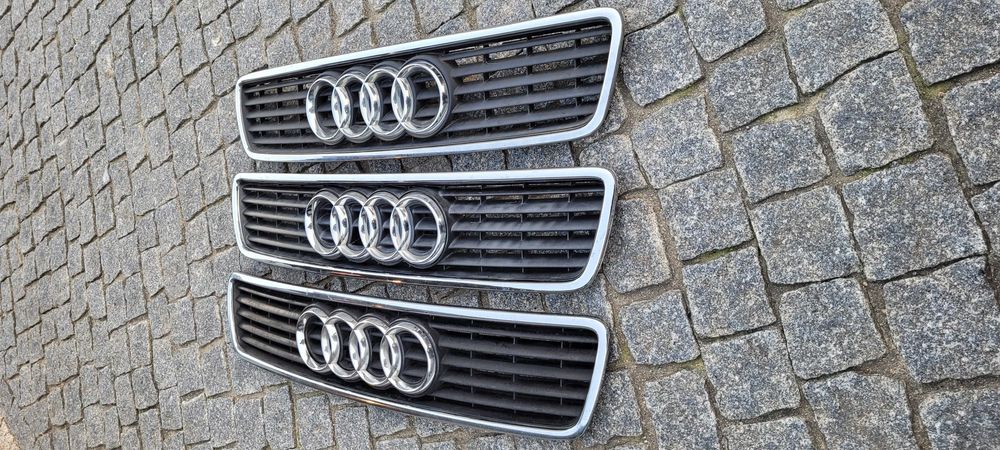 AUDI A4 B5 (8D)- Grelhas Capô ORIGINAIS em Excelente Estado
