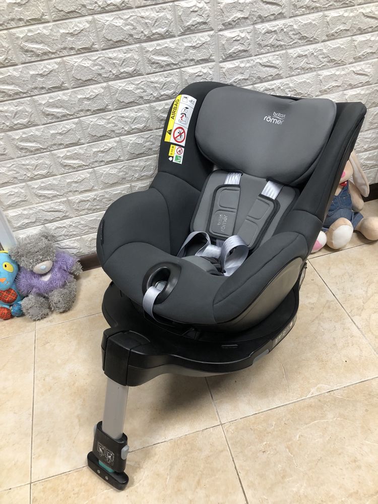 Автокрісло Britax Römer DUALFIX M i-SIZE Група 0+/1 (0-18 кг)