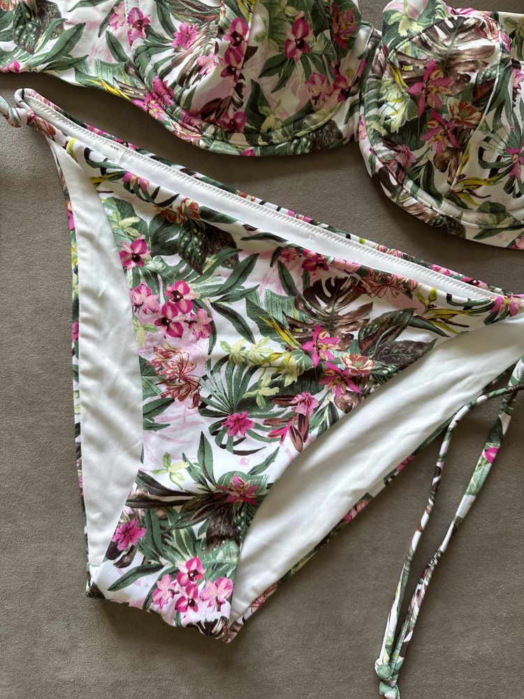 Неймовірний купальник Victoria's Secret символічна ціна
