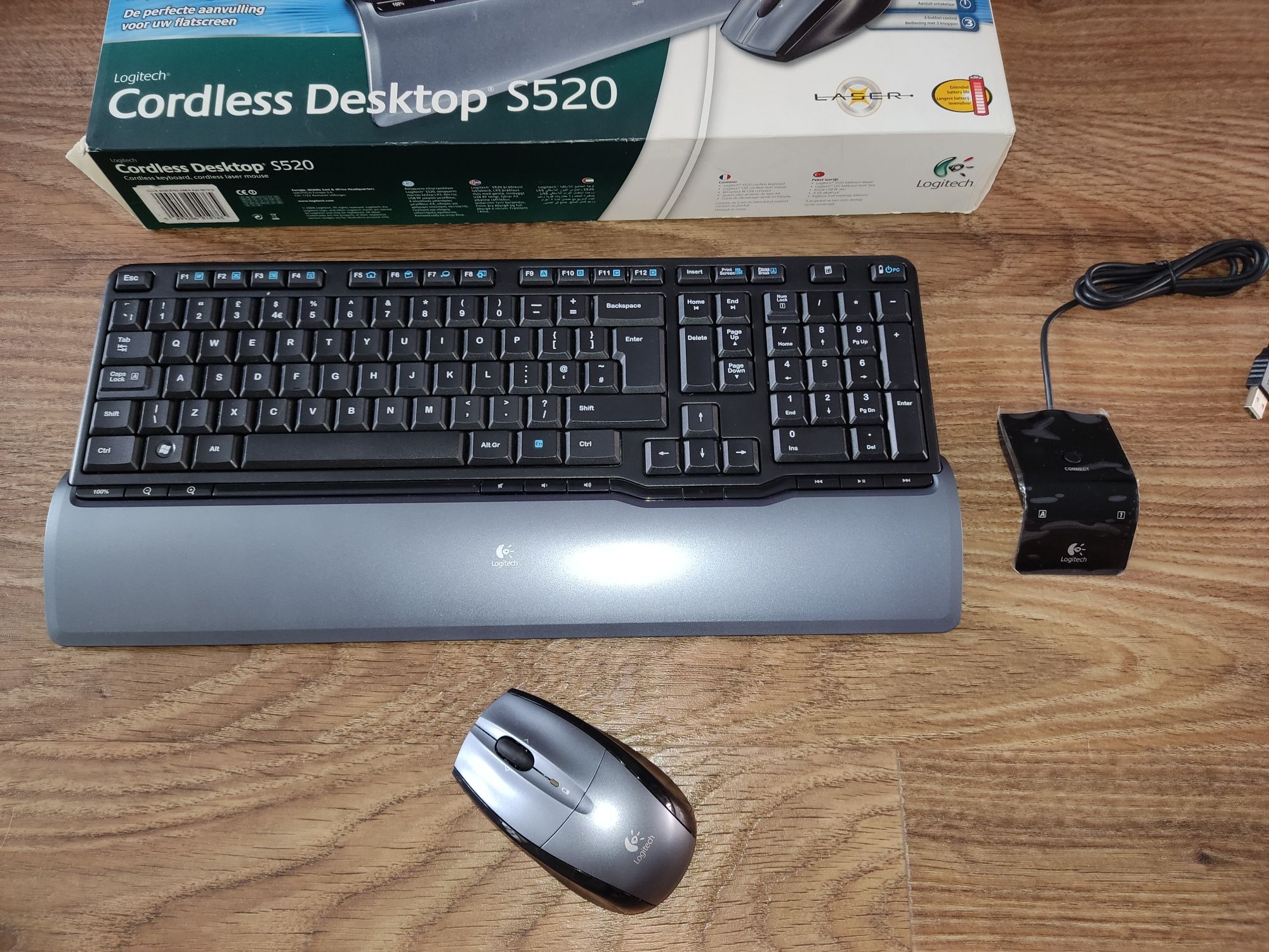 Teclado e rato sem fios Logitech Cordless Desktop S520