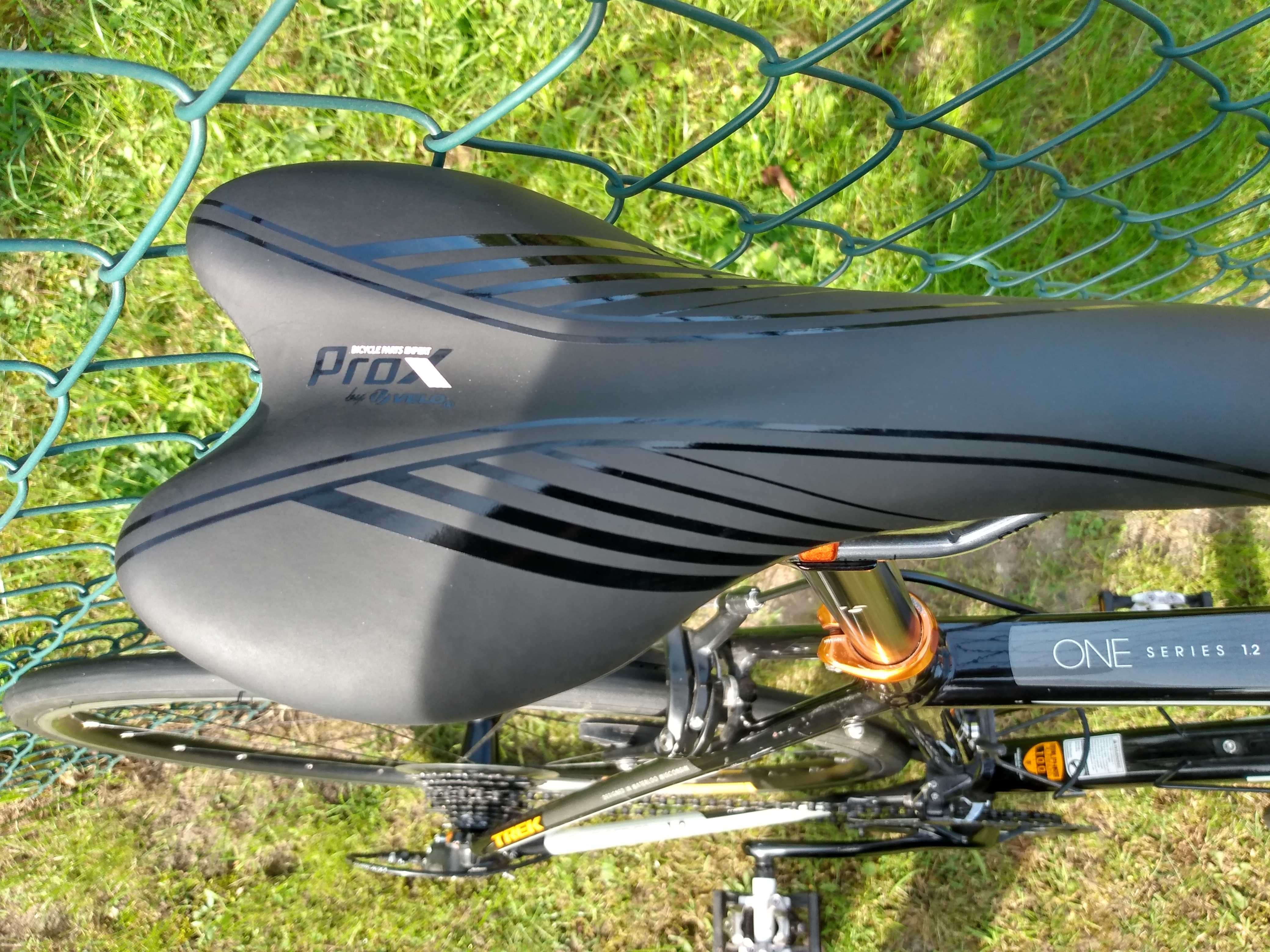 Rower szosa kolarka kolarzowka 1.2 trek alpha one series 56cm