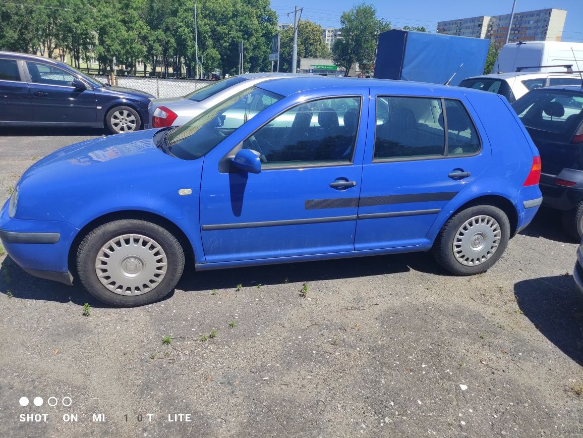 Volkswagen Golf  4
