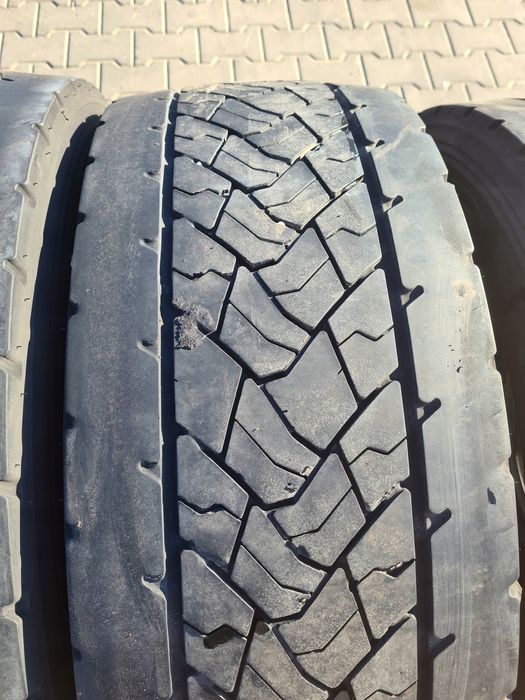 Opony koła tył Goodyear Kmax D GEN-2 295/55 R 22.5