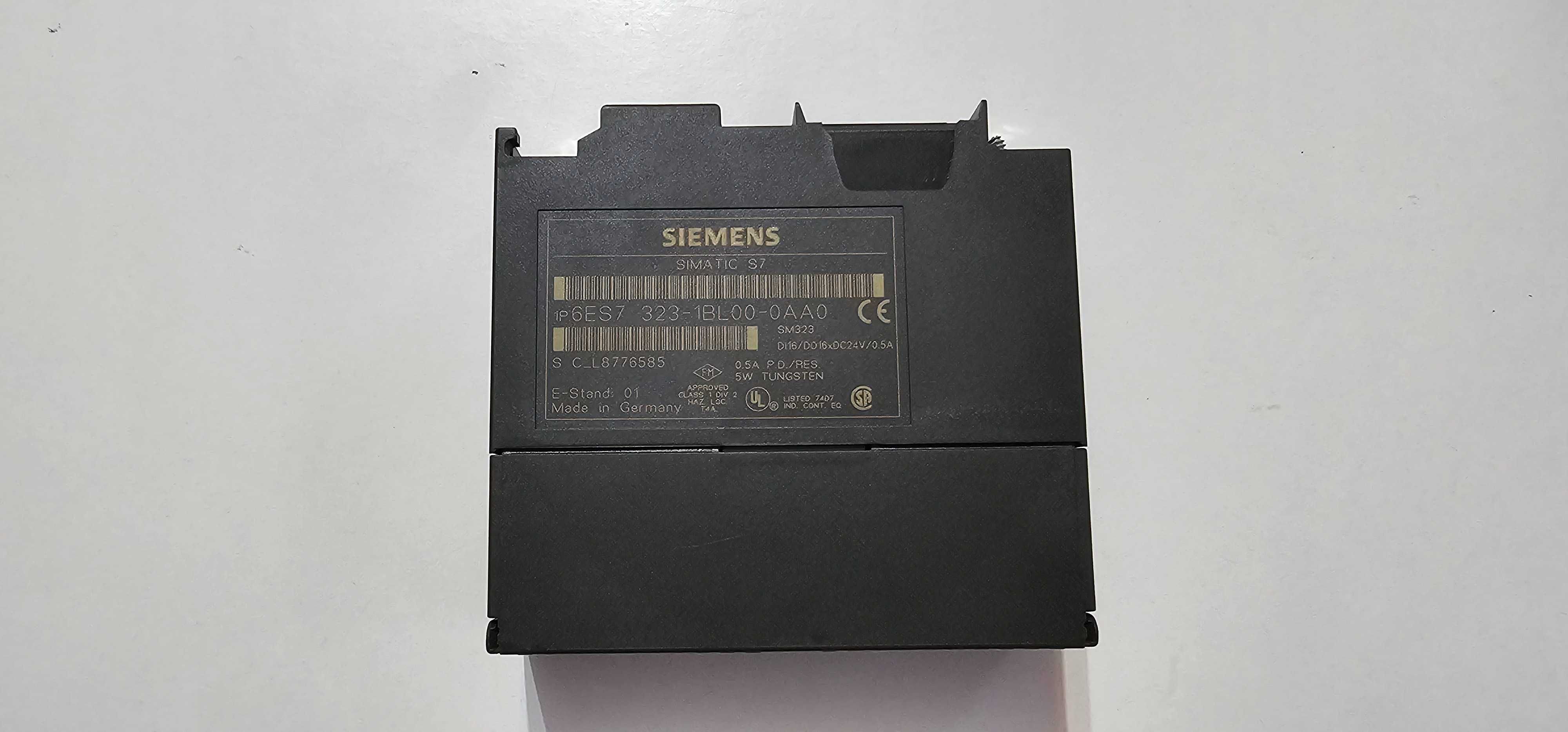 Siemens Simatic SM323 moduł we/wy DI16/DO16xDC24V 6ES7323-1BL00-0AA0
