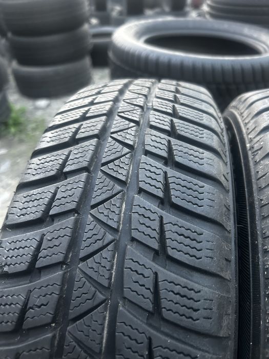 Шини зимові пара  2і шт. 175/70r14 Falken