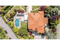 Moradia T6 com duas piscinas, na Póvoa Lanhoso, Braga