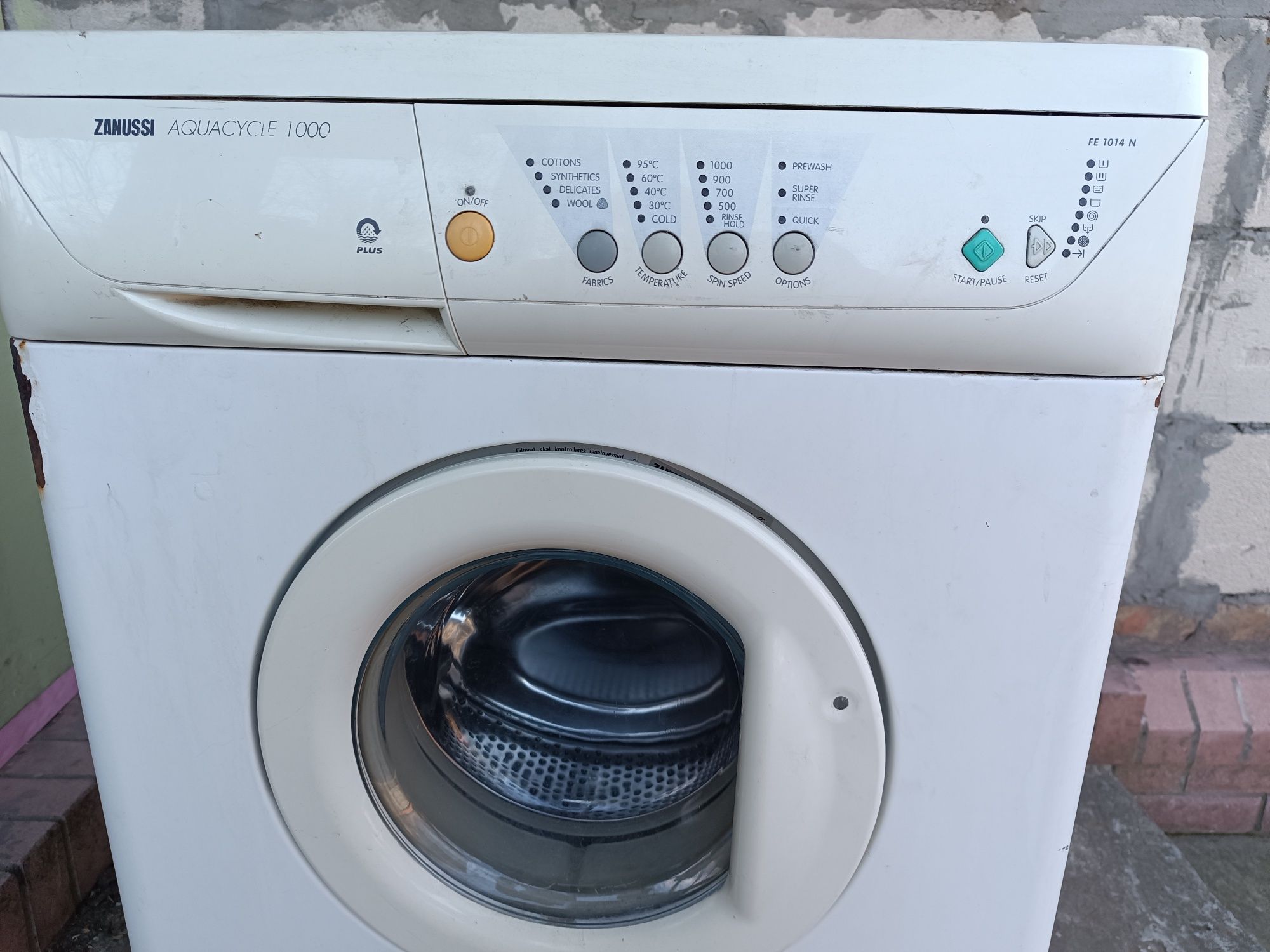 Стиральная машина Zanussi Aquacycl 1000 на запчасти.