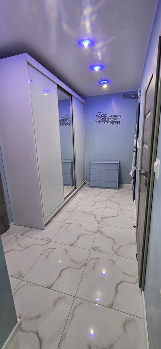 Sprzedam przestronne 2 pokojowe mieszkanie w spokojnej okolicy