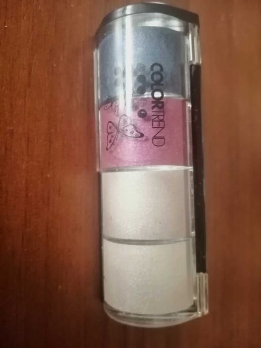 Cienie do powiek używane Color Trend Avon