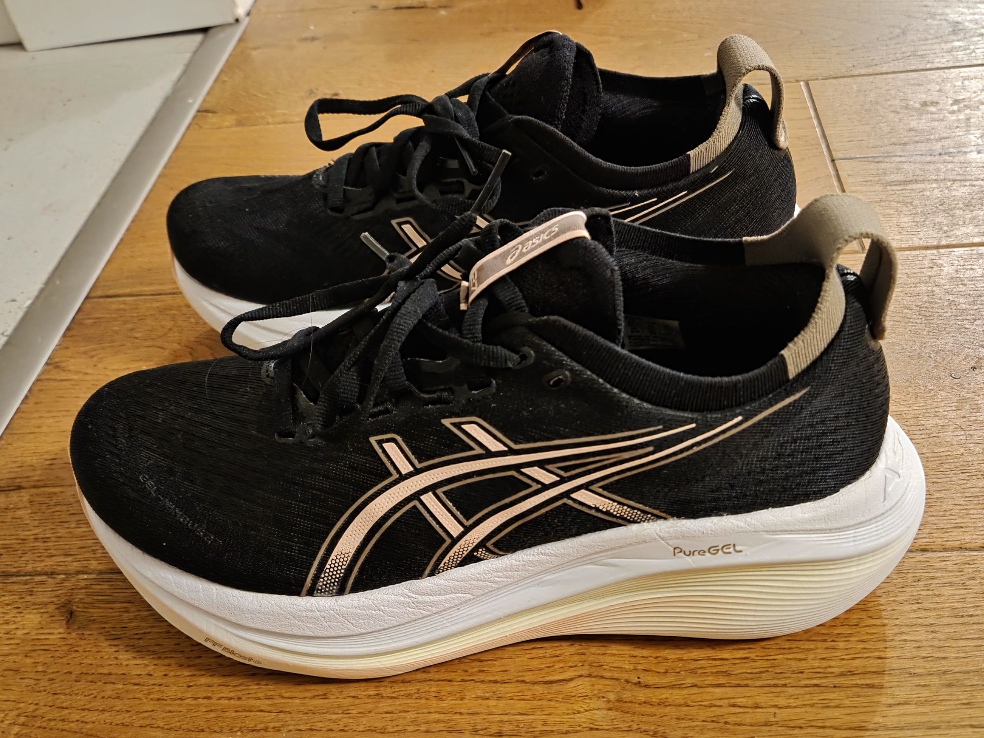Asics Gel-Nimbus 27 (r.40) - jak nowe - gwarancja