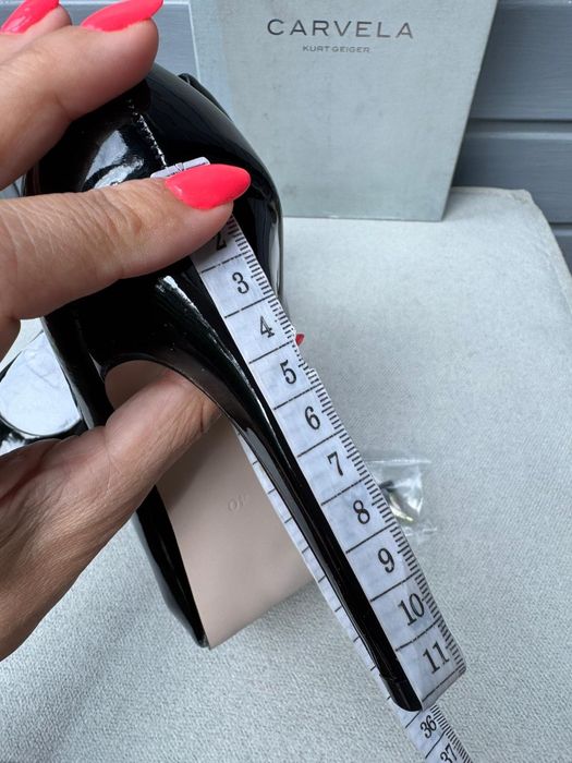 Nowe szpilki damskie CARVELA czarne lakierowane 40