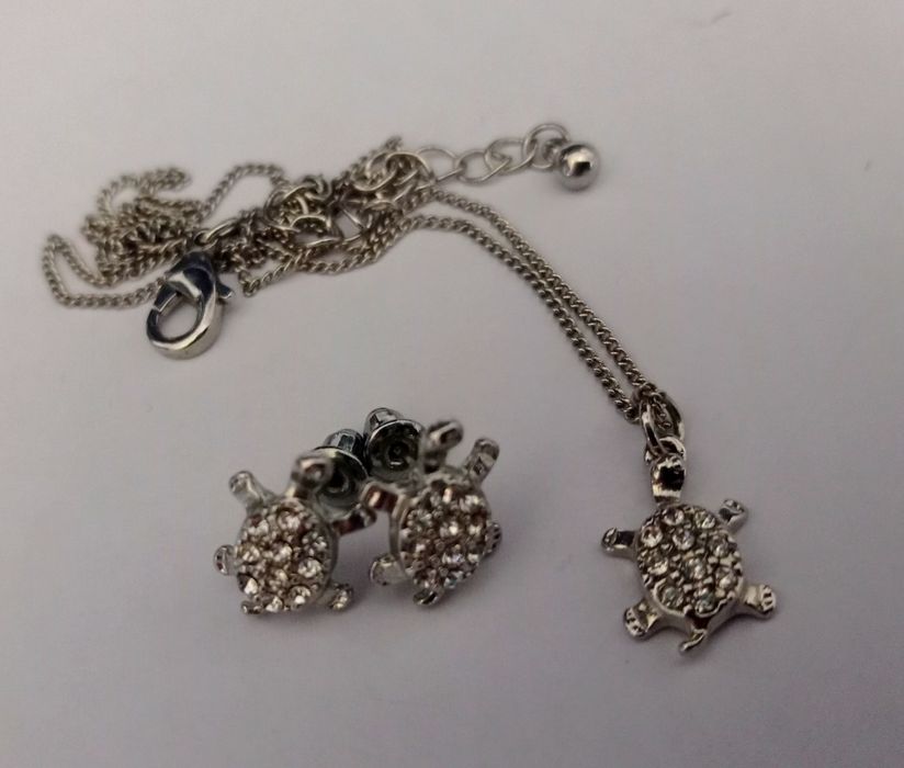 Zestaw kolczyki i naszyjnik żółwie