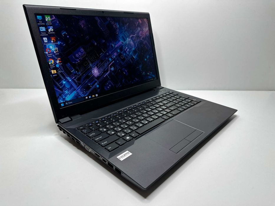 Потужний унікальний Clevo NB50TZ, i3-8100, 8Gb, SSD+HDD, FHD IPS 15.6