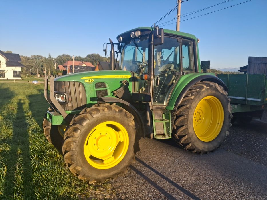 Ciągnik John Deere 6230