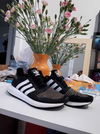 Adidas Originals - Buty Swift Run CQ2025 rozmiar 40