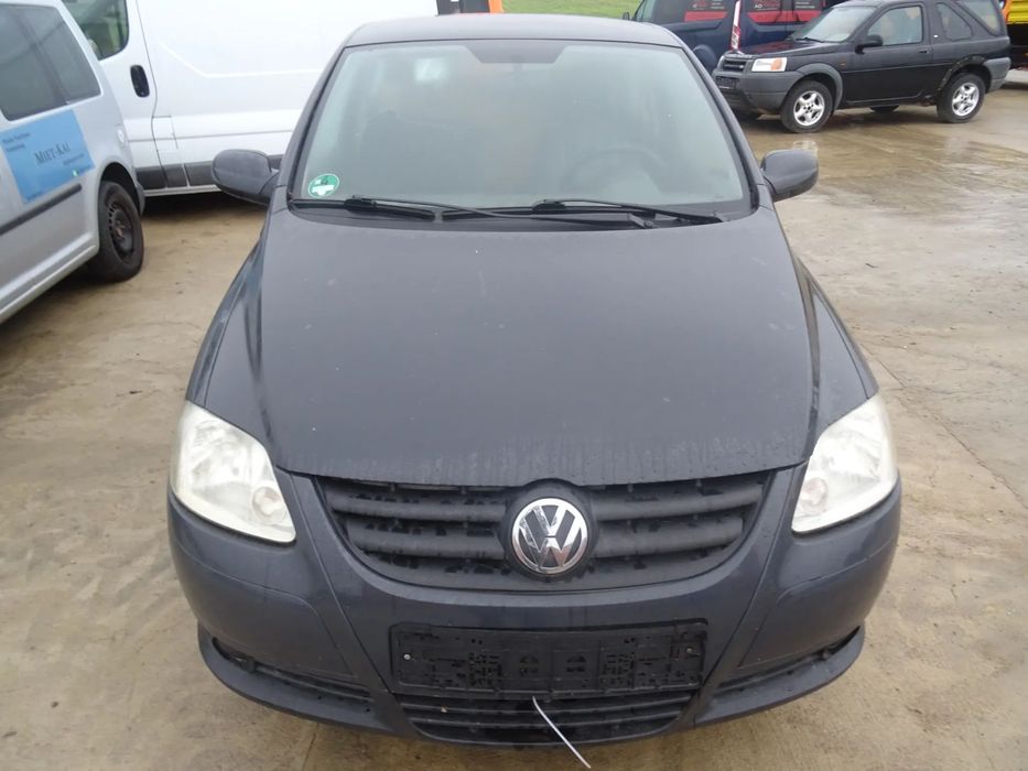 VW Fox Lakier(LI7F) na części maska zderzak błotnik drzwi klapa