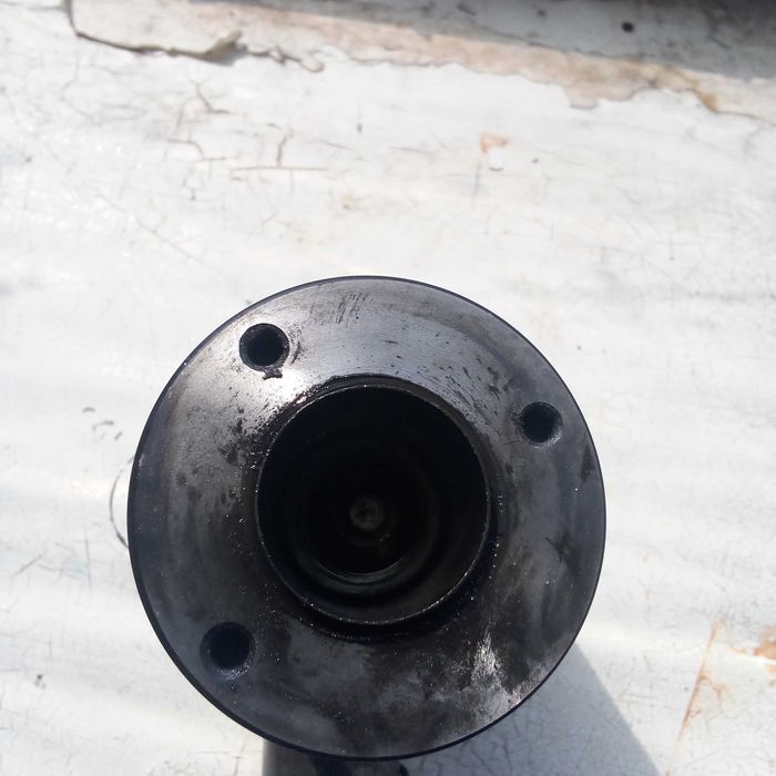 Втягивающее реле стартера.