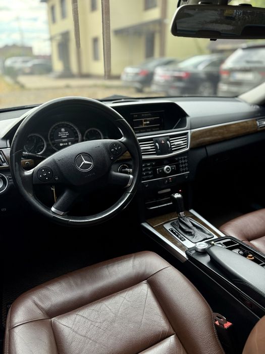 Mercedes E-class / 2.2cdi/автомат/Elegance