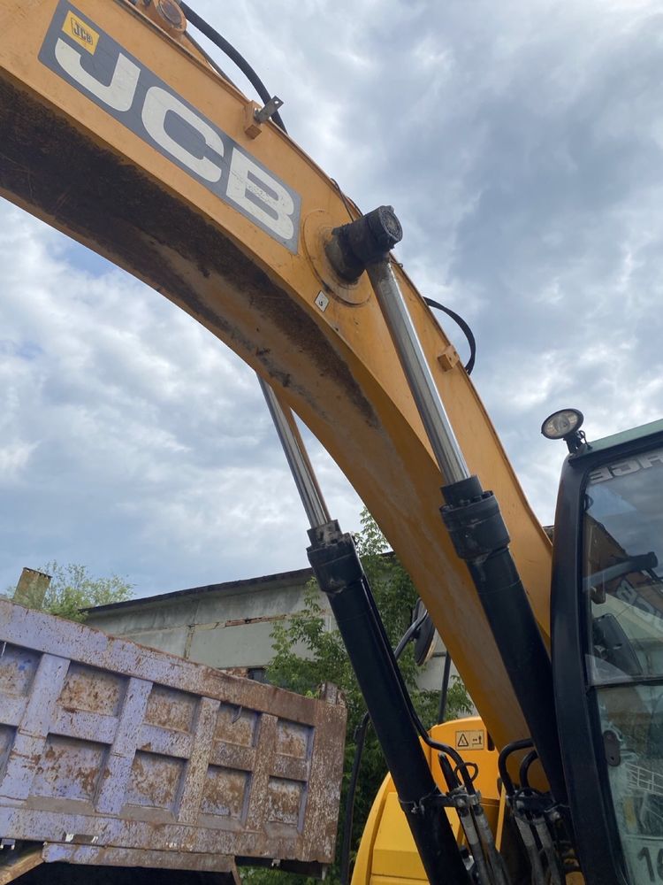 Екскаватор колісний JCB js200w ( 22,8 тонн )