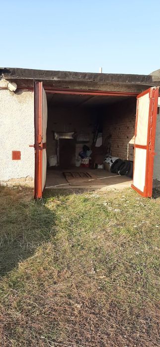 Гараж капітальний цегляний