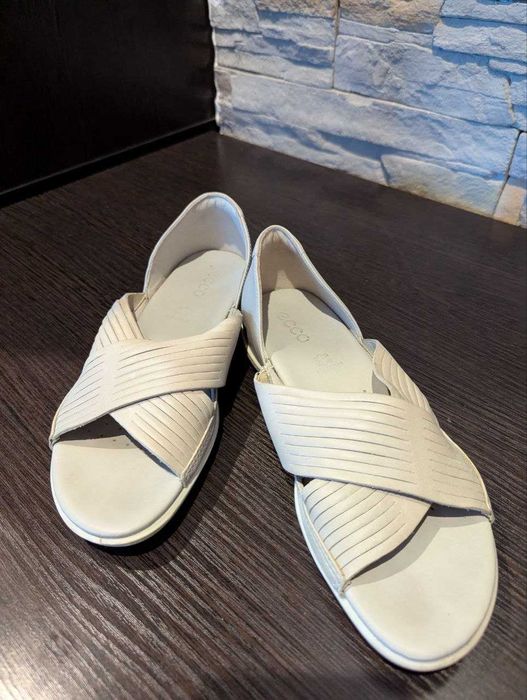 Босоніжки Ecco 39 Нові