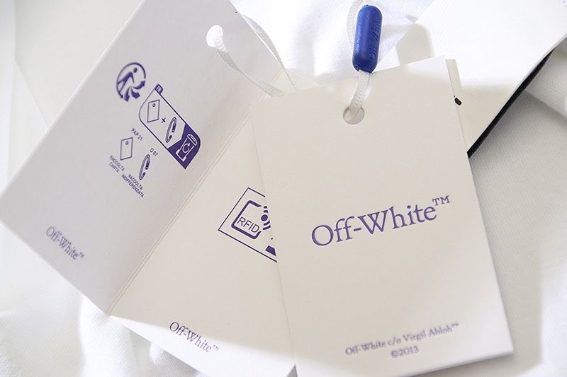 Комплект летний OFF-white  футболка шорты костюм спортивный