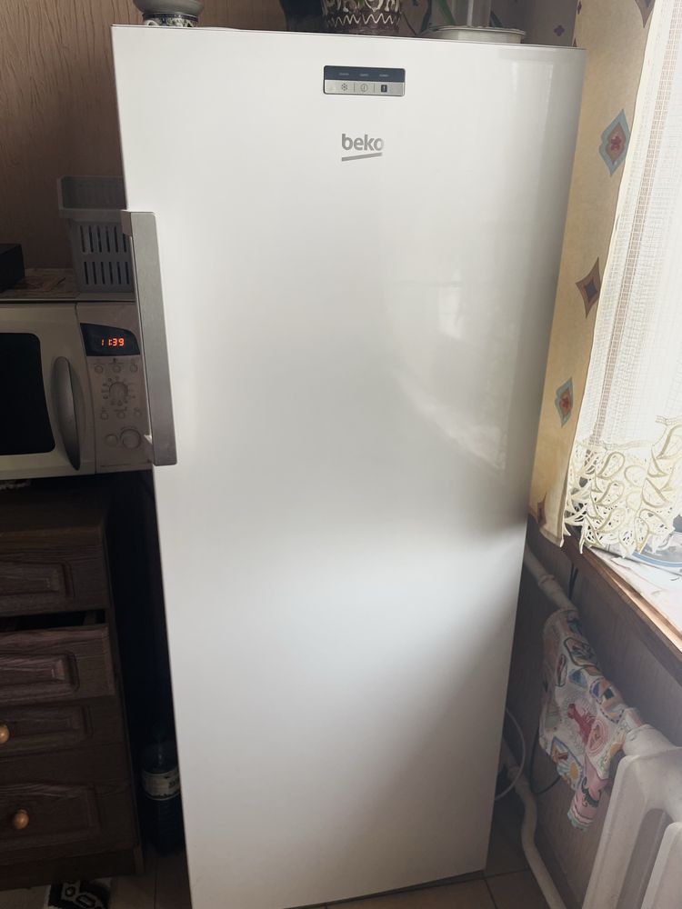BEKO rfsa240m21w морозильна камера морозилка