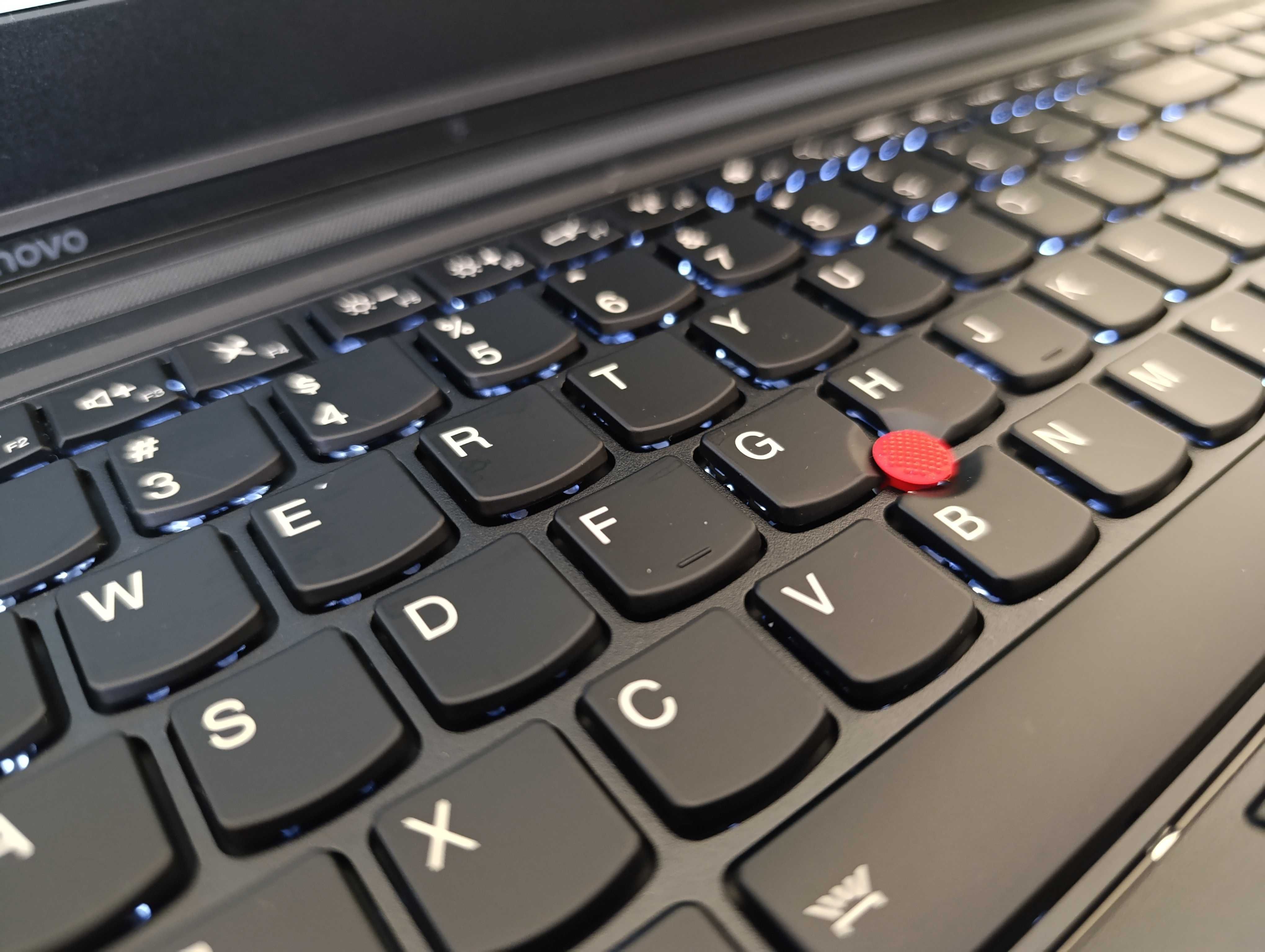 Lenovo ThinkPad p50 15.6 FHD,E3-1535M,RAM 16/M.2 512/Qudro M2000M 4gb