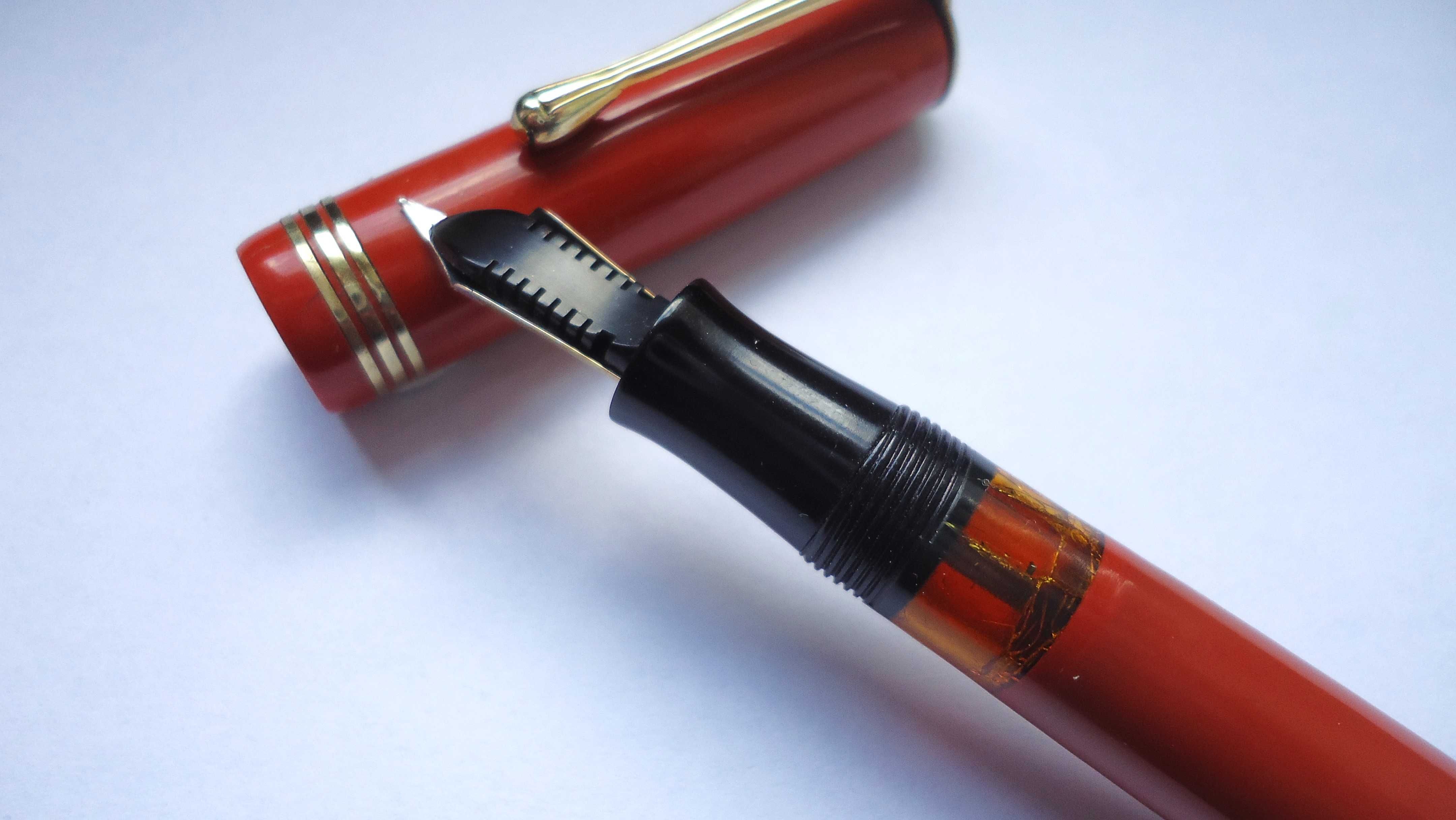 Pióro wieczne Penol de Luxe Aero Coral Red kreska F-M DEN 1936