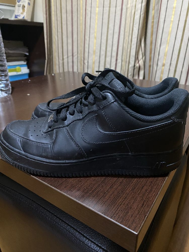 AIR FORCE 1 PRETOS