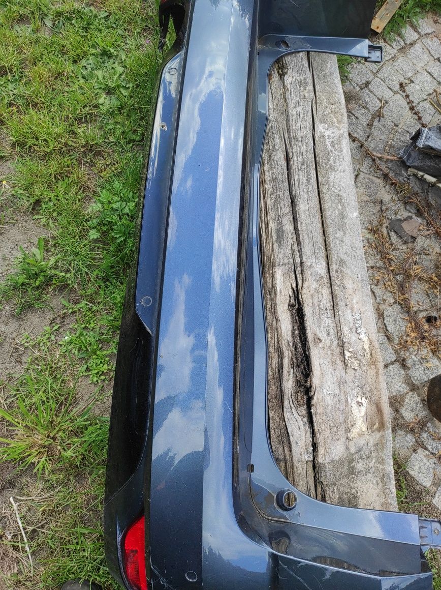 Sprzedam do reanult Megane IV kombi zderzak tył 6pdc stan idealny