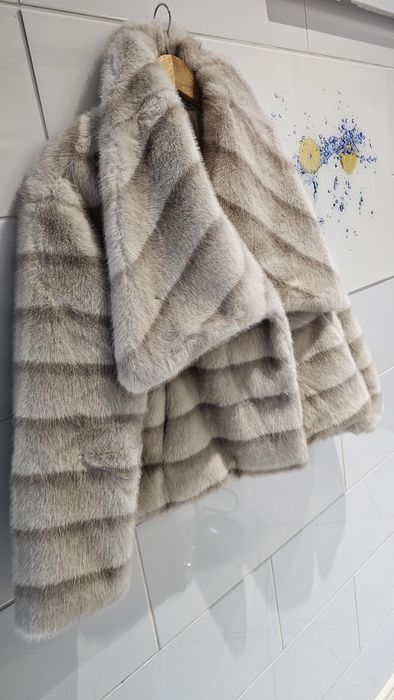 Nowa z metką futerko