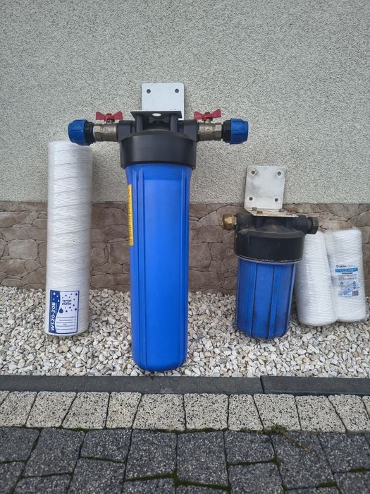 Sprzedam zestaw korpusów oraz filtrów widoczny na zdjęciu.