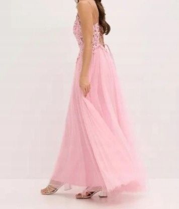 B.P.C długa sukienka różowa sznurowana tiulowa z koronką i z cyrkoniam