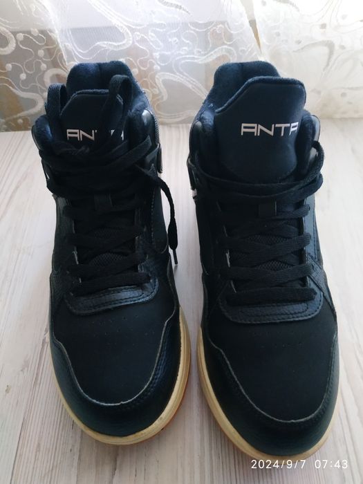 Кросівки жіночі, р.38