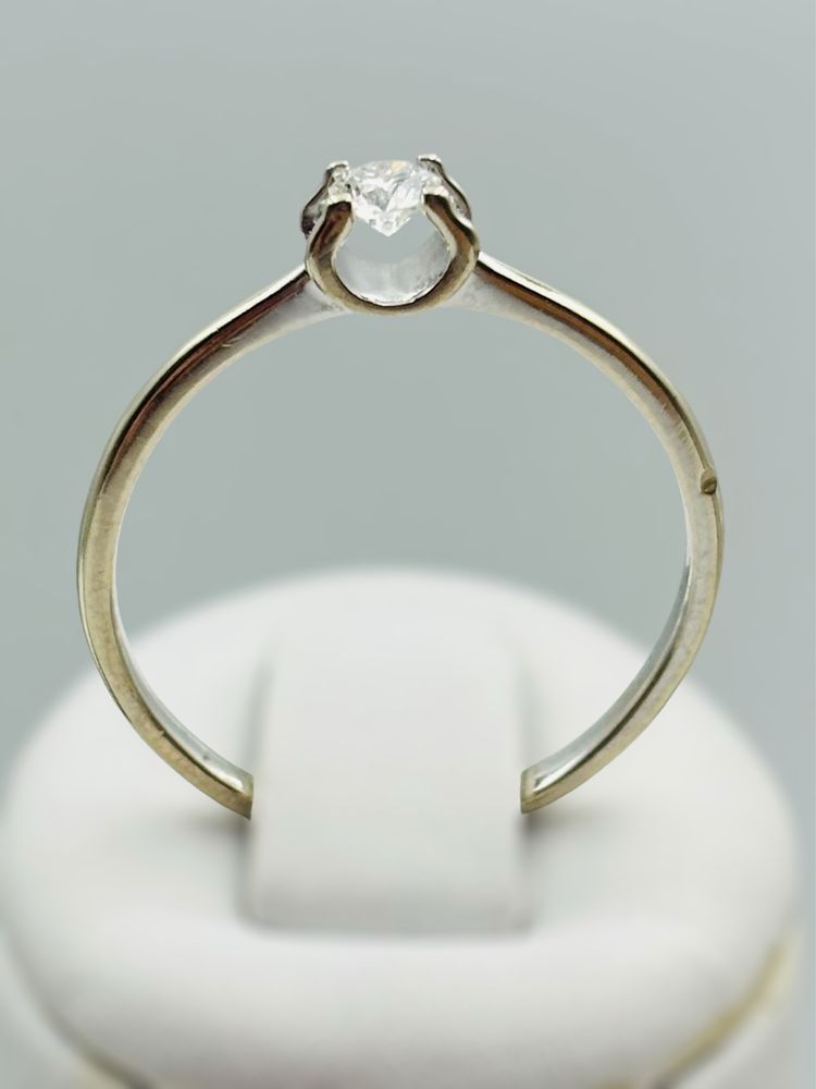 Pierścionek Złoty z Brylantem 0.13ct 585/14k 1.41g roz13 Certyfikat