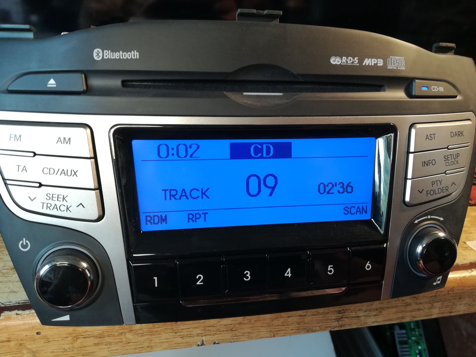 Radio Hyundai a-200 elebansc MP3 Bluetooth