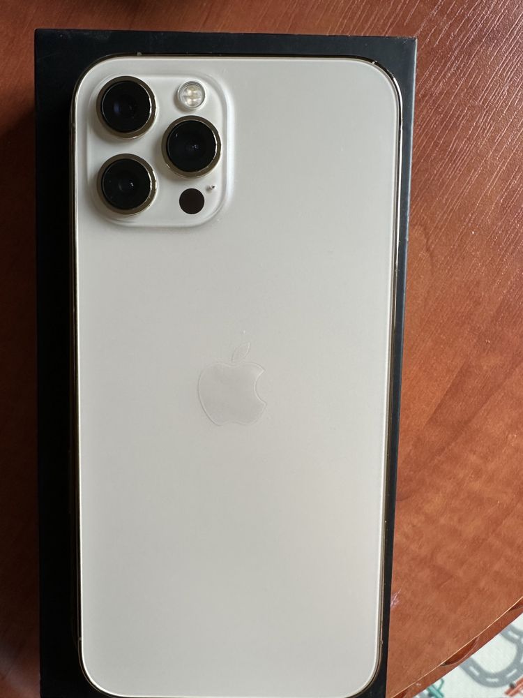 Продам Iphone 12 pro max 256 gb