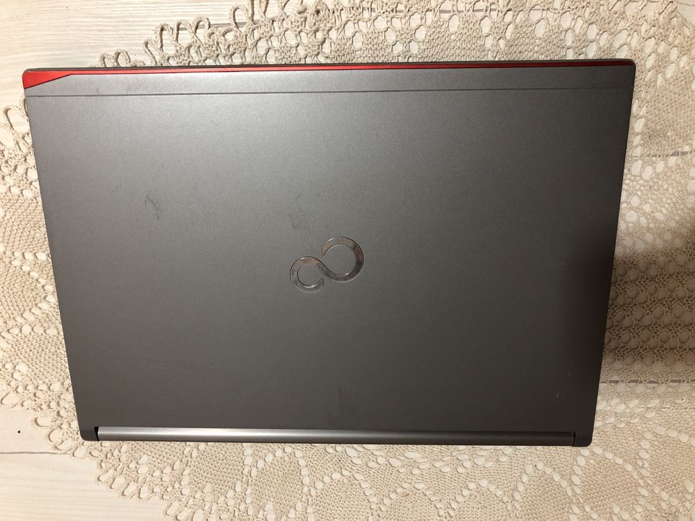 Ультрабук Fujitsu LifeBook E736, 13.3 (1920x1080) TN, Intel Core i7