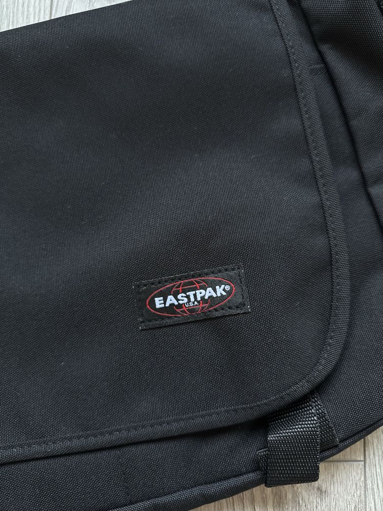 Сумка Eastpak Delegate 20L