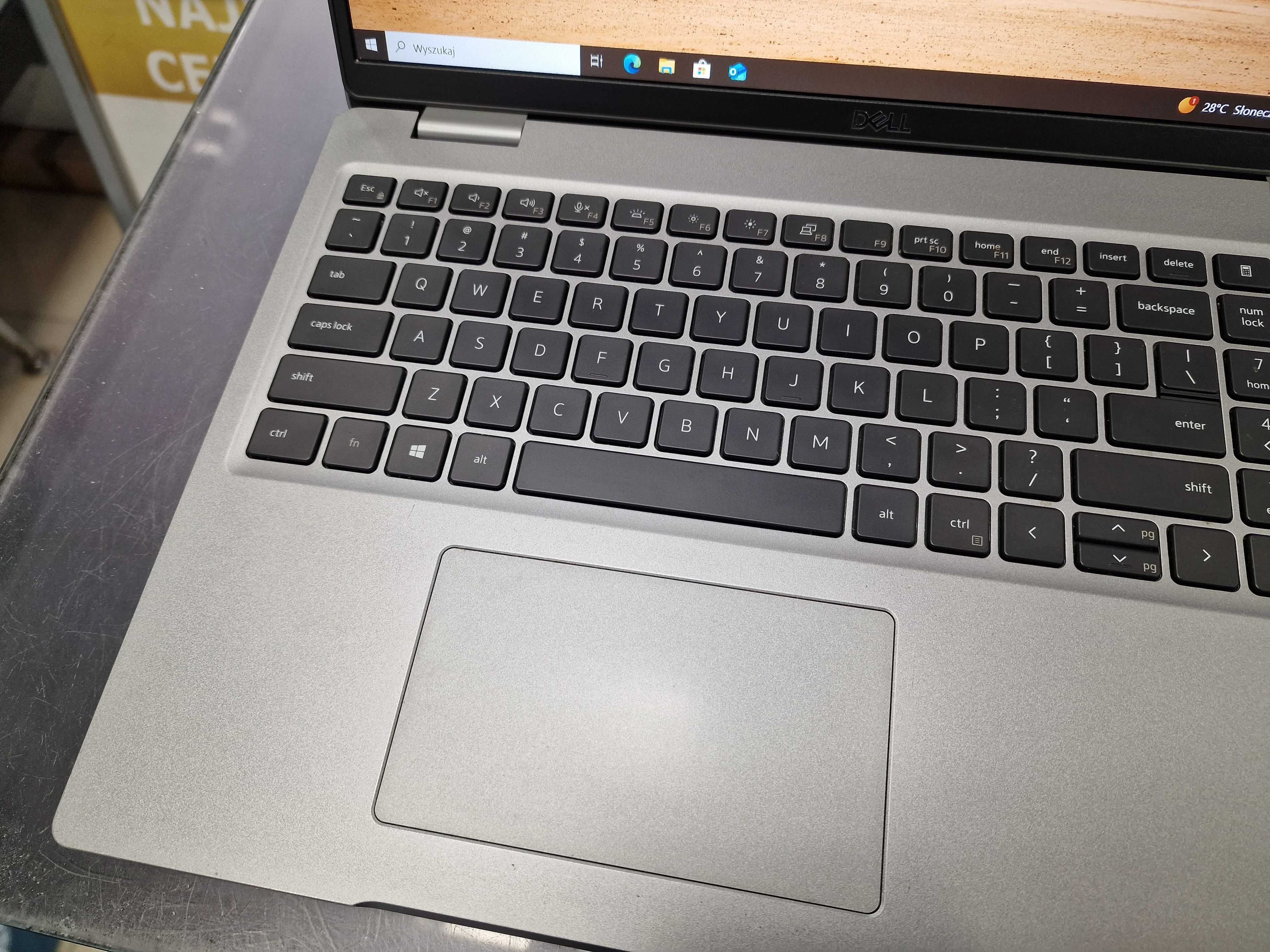 DELL Latitude 5520/ i5-1145G7/ 16GB/ 256GB/ Iris Xe/ W10P/ 15.6" Gra B
