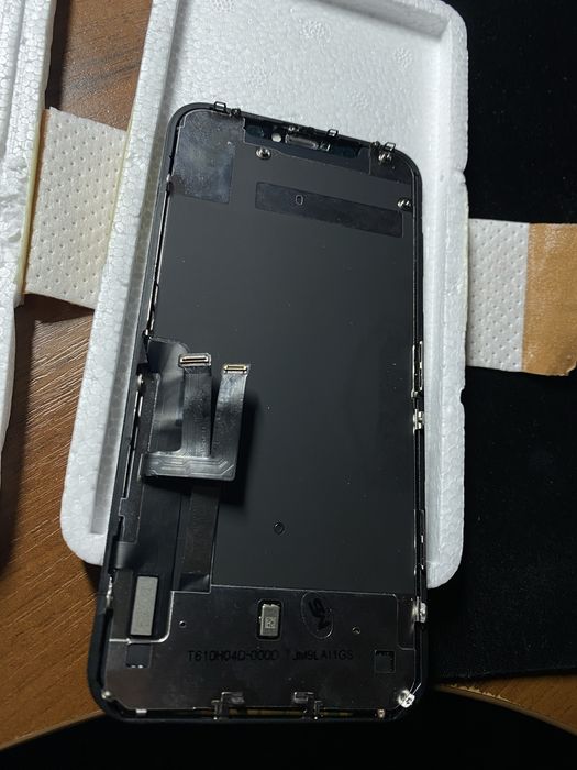 Дисплей iPhone 11