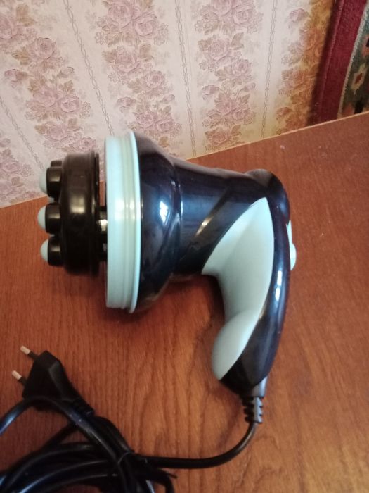 Вибромассажер практически новый пользовались пару раз