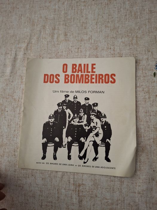 Programa vintage filme milos forman baile bombeiros