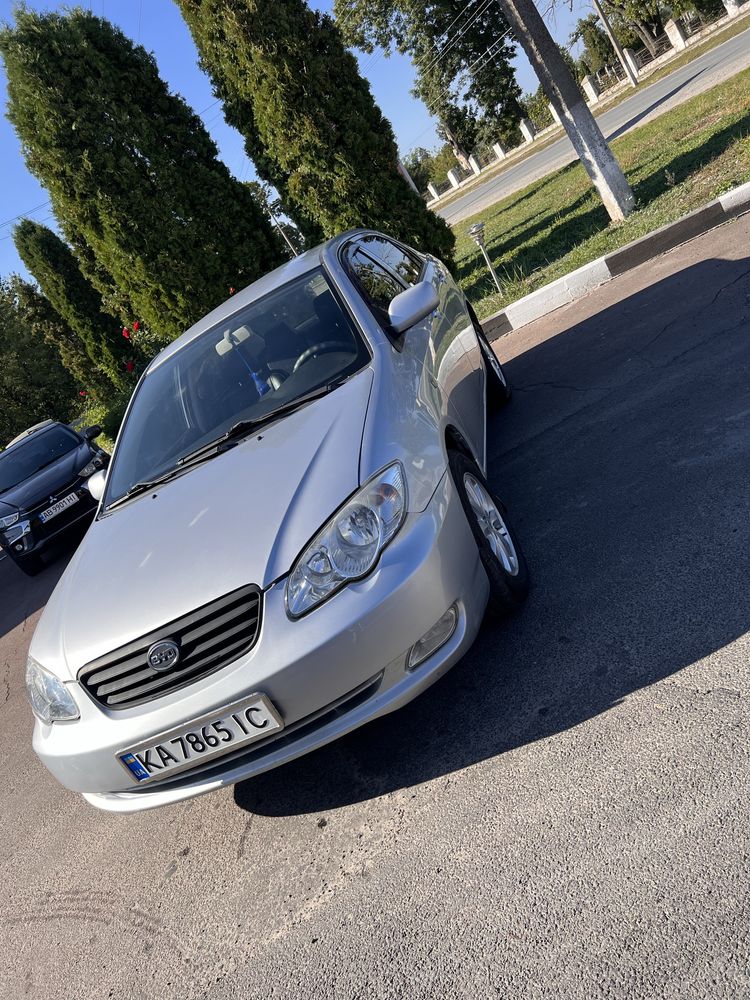 Продам автомобіль byd f3