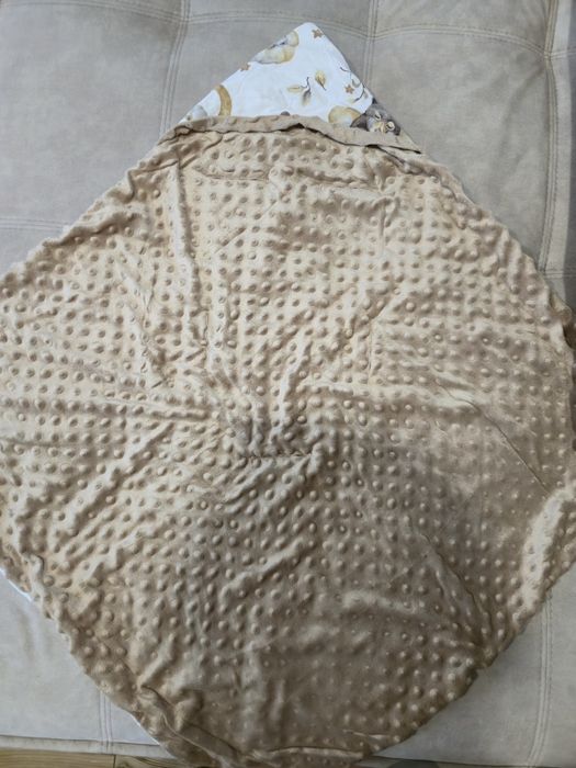 Otulacz do fotelika samochodowego