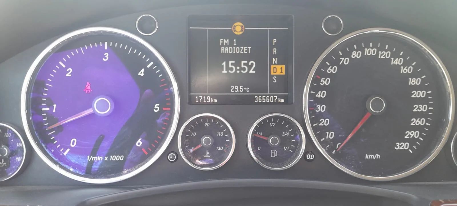 Volkswagen Touareg Bogato wyposażony TOUAREG V10 TDI
