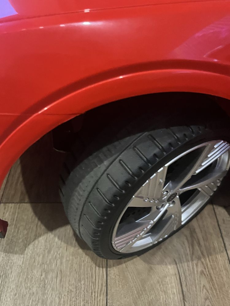 AUDI E-TRON 4X4 SKÓRA Pojazd auto na akumulator