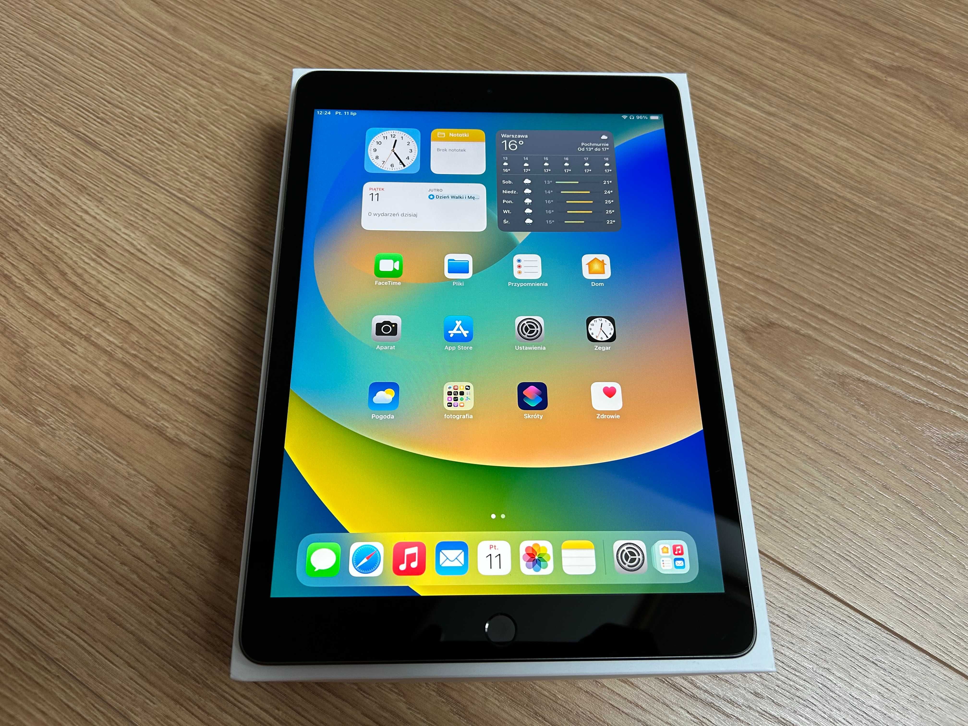 Tablet Apple Ipad 8 gen 32gb Space Gray MYL92FD - idealny stan