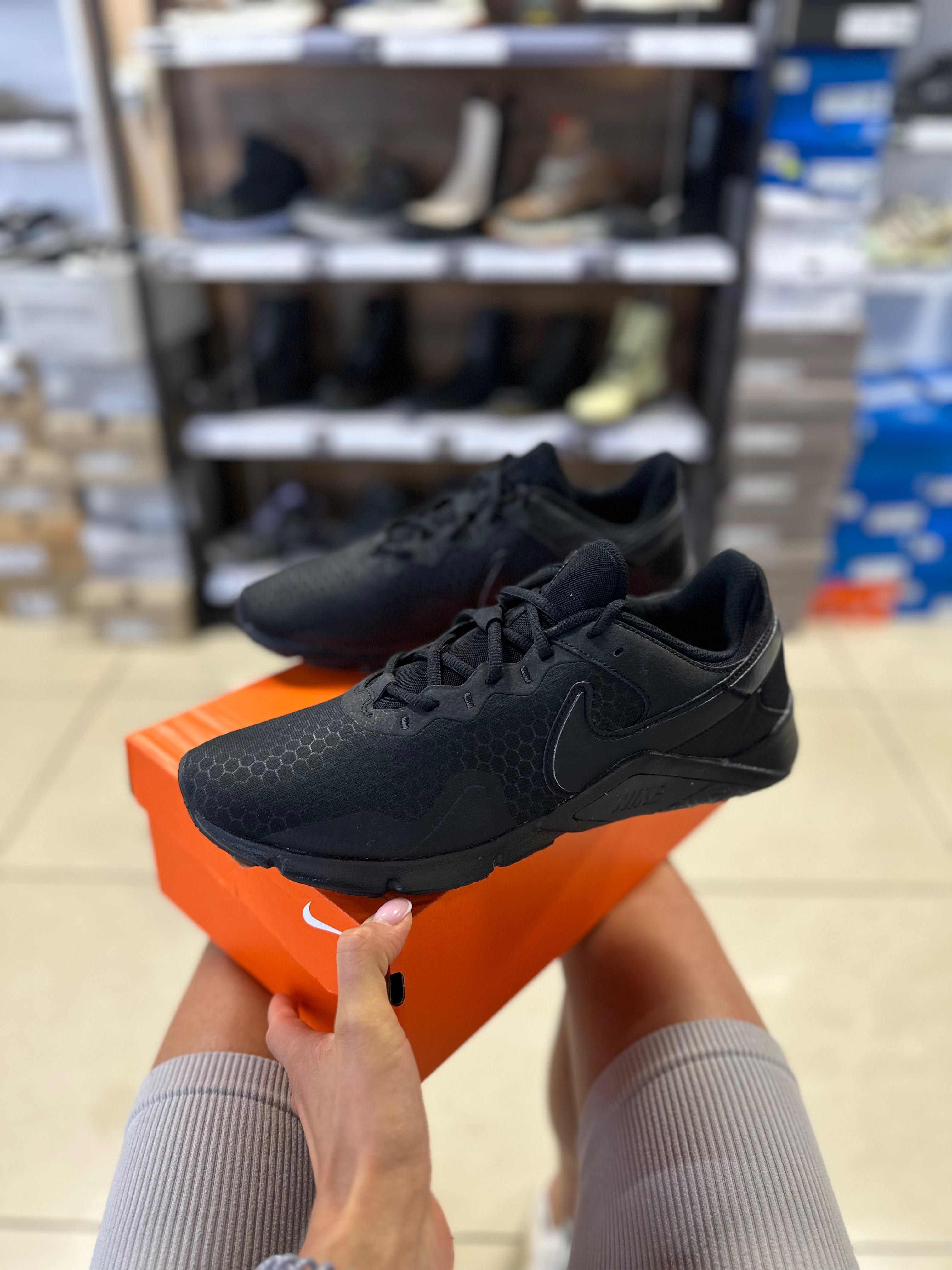 Чоловічі оригінальні кросівки Nike Legend Essential 2 CQ9545 002